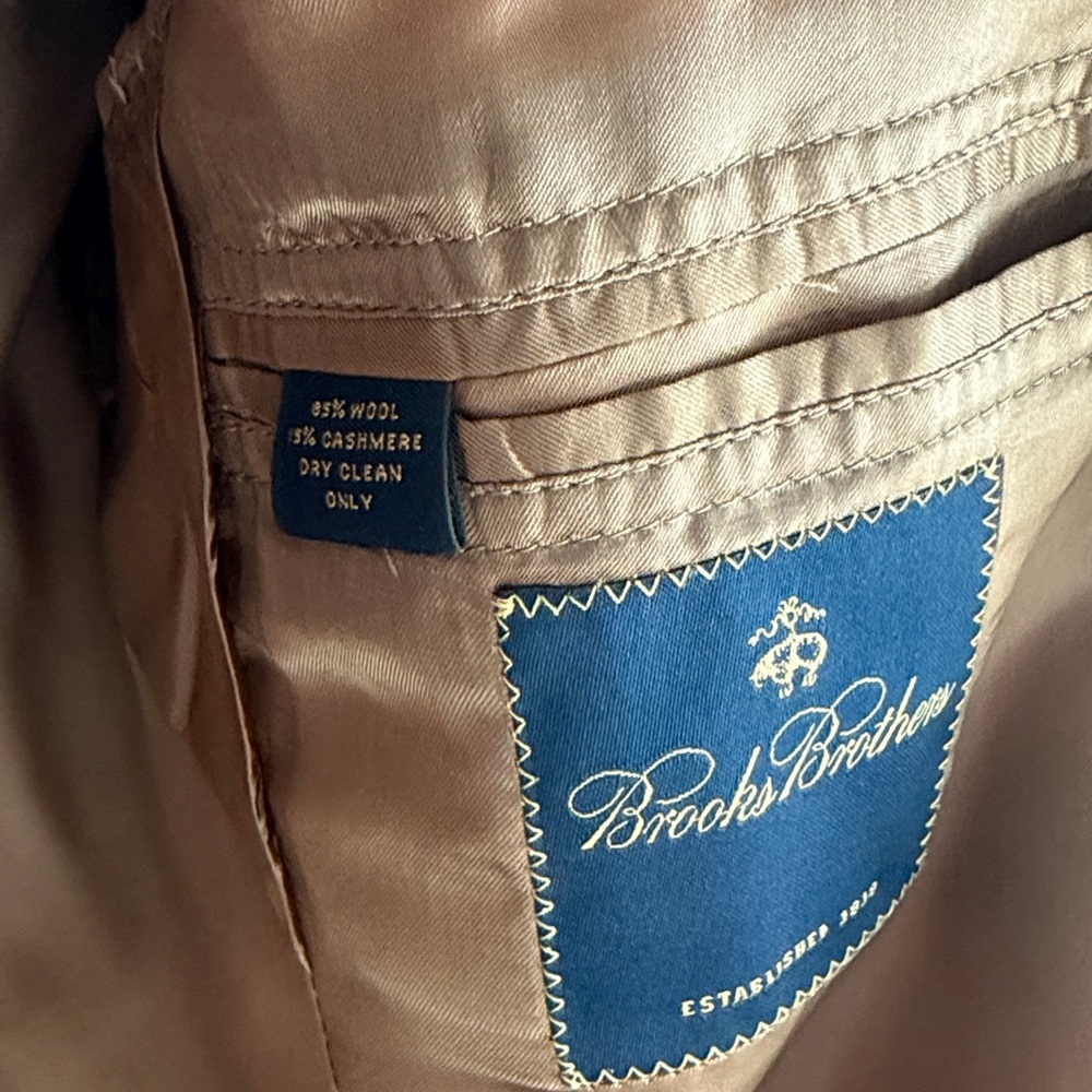 Vintage wool and cashmere blazer - Picture 8 of 10